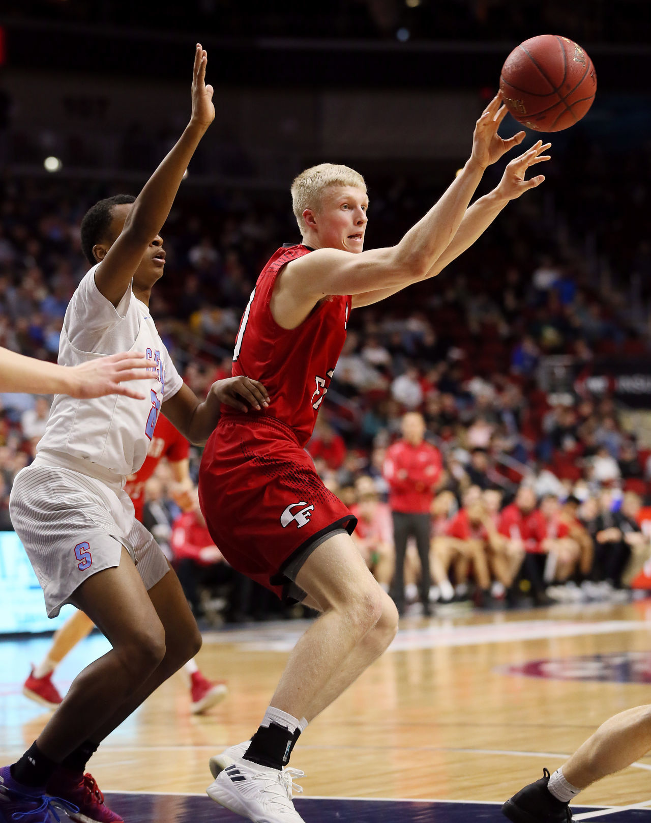 030819-CedarFalls-DubuqueSenior-010